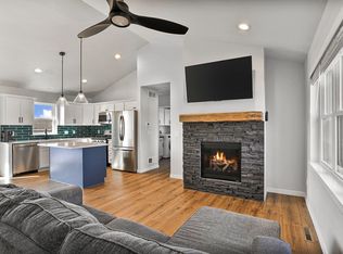 665 Porter Rd, Evansville, WI 53536
