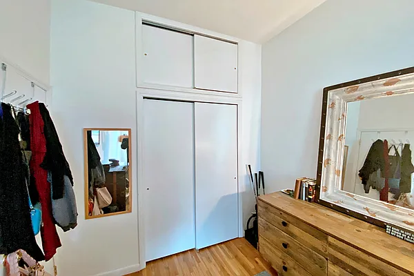 Rented by Douglas Elliman | media 15