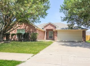 105 Southhampton Pl, Waxahachie, TX 75165