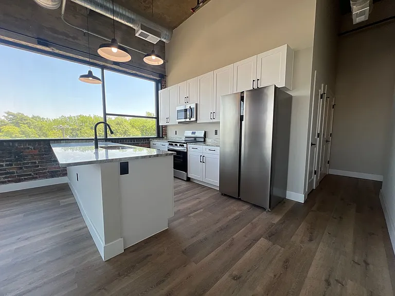 119 E Princess Anne Rd — Photo 100