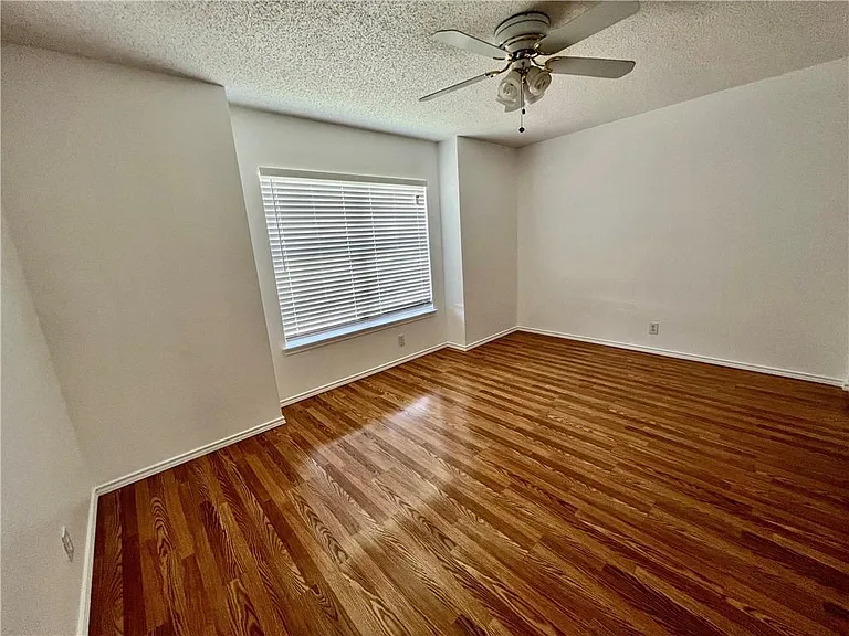 1105 Jolie Ln — Photo 11