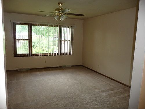 2nd image of 1909 Davis Dr