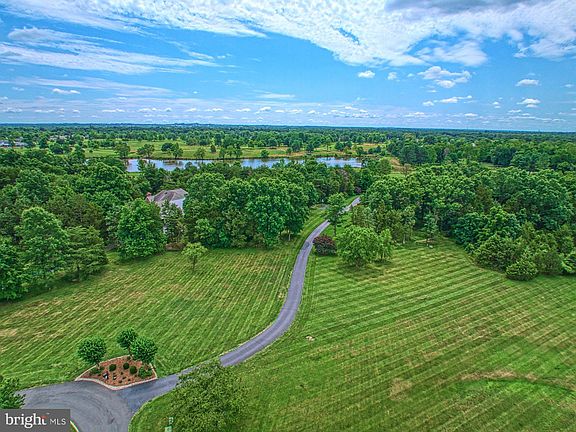 3rd image of 14933 Cub Run Park Dr