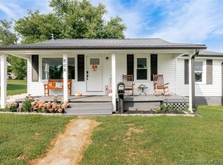 606 Cauble St, Salem, IN 47167