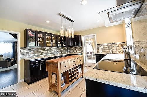 3rd image of 17 Park Vista Ct