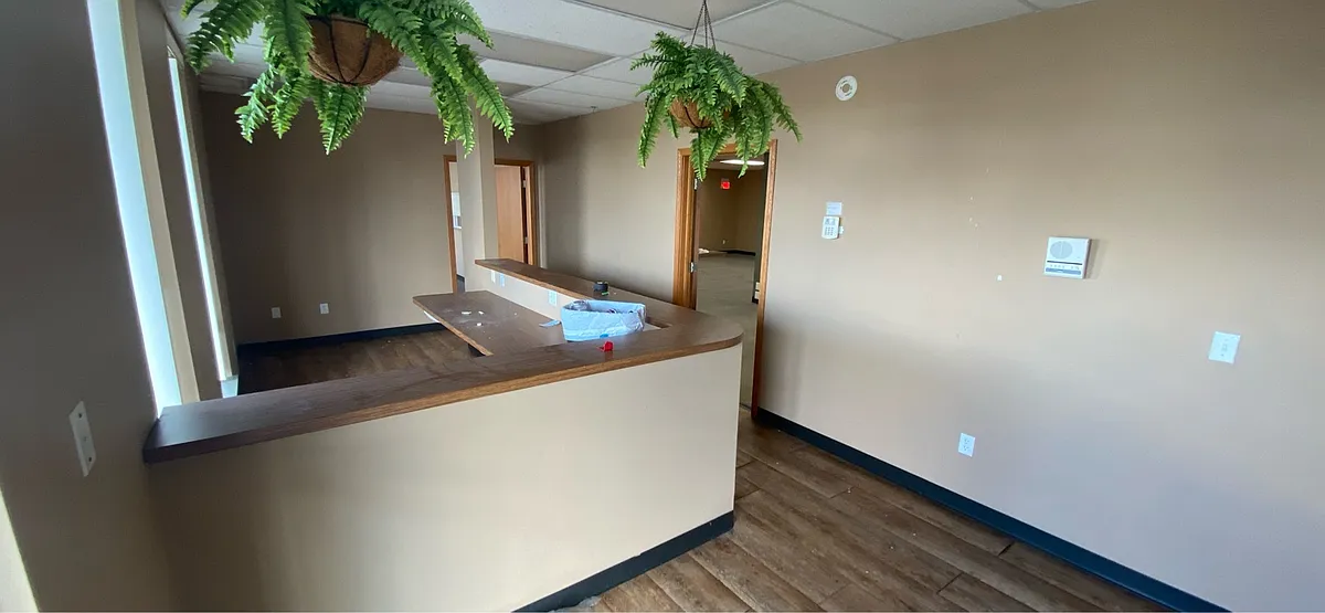 Building Photo - 555 S Schuyler Ave #235