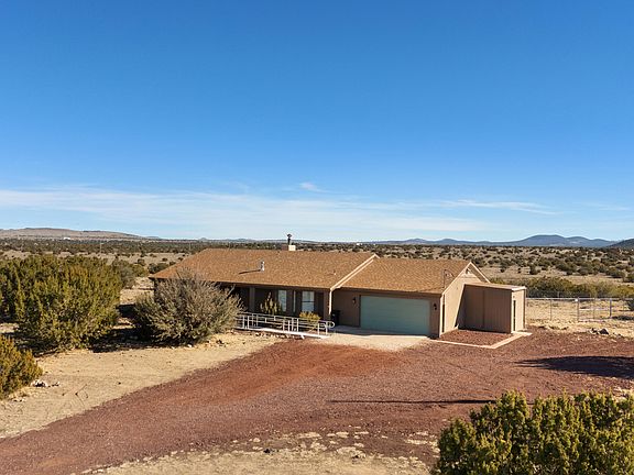 3rd image of 3097 Whitetail Loop