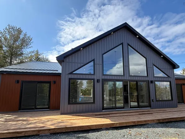 423 Nature Dr #280, East Uniacke, NS B0N 1Z0