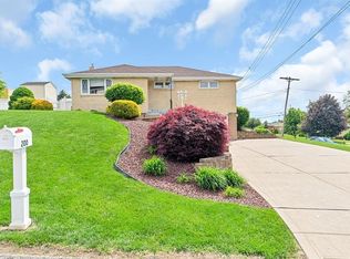 200 Thorncrest Dr, Mc Kees Rocks, PA 15136