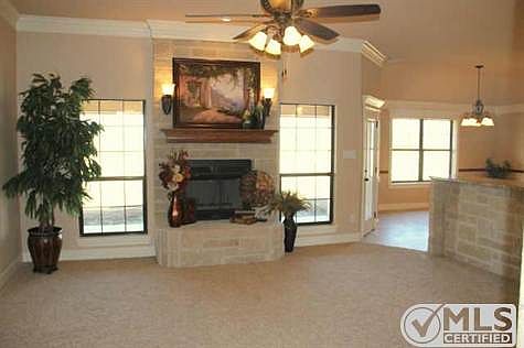 3rd image of 2102 Bunker Hill Dr