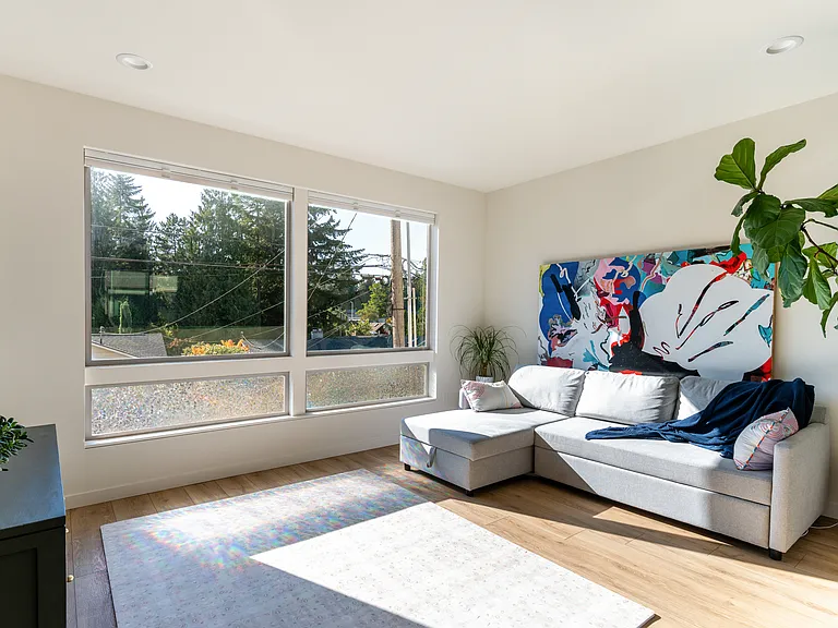 Lots of afternoon light in living room