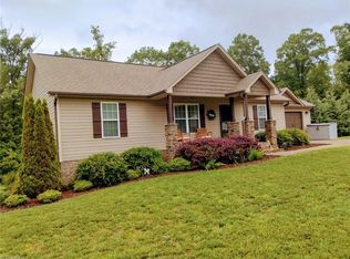 375 Twin Creeks Dr, Stokesdale, NC 27357