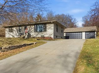 206 Ivy Dr, Council Bluffs, IA 51503