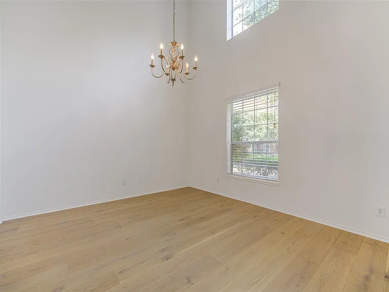 4426 Desert Cliff Ct — Photo 5