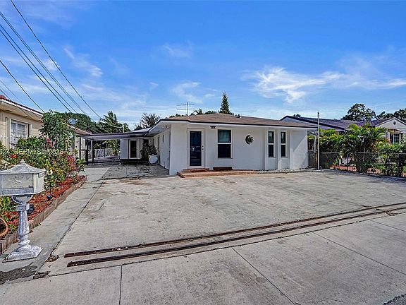3rd image of 901 NW 34th Ave