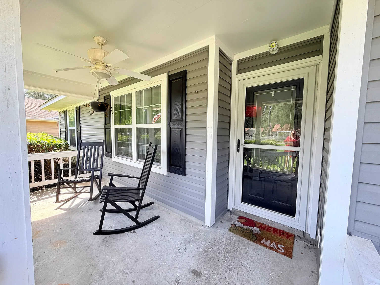 3 bed, 1441 sqft, $2,100 — Photo 2