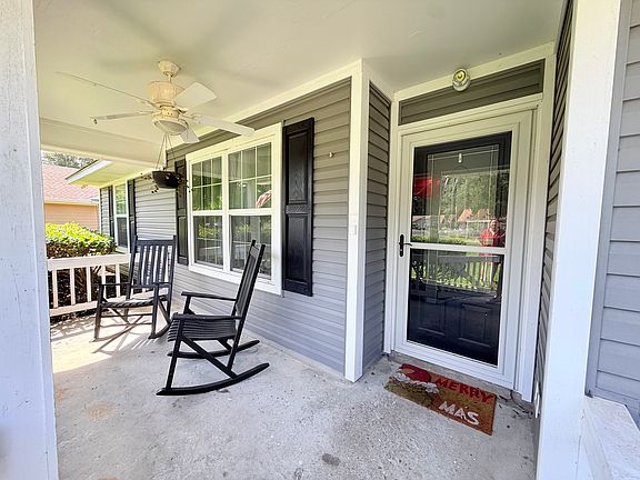 2nd image of 35 Burlington Cir