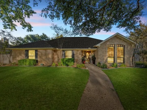 1300 Mesa Verde Dr, Woodway, TX 76712