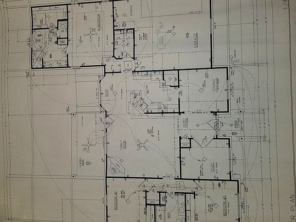 2nd image of 105 Lauren Ct