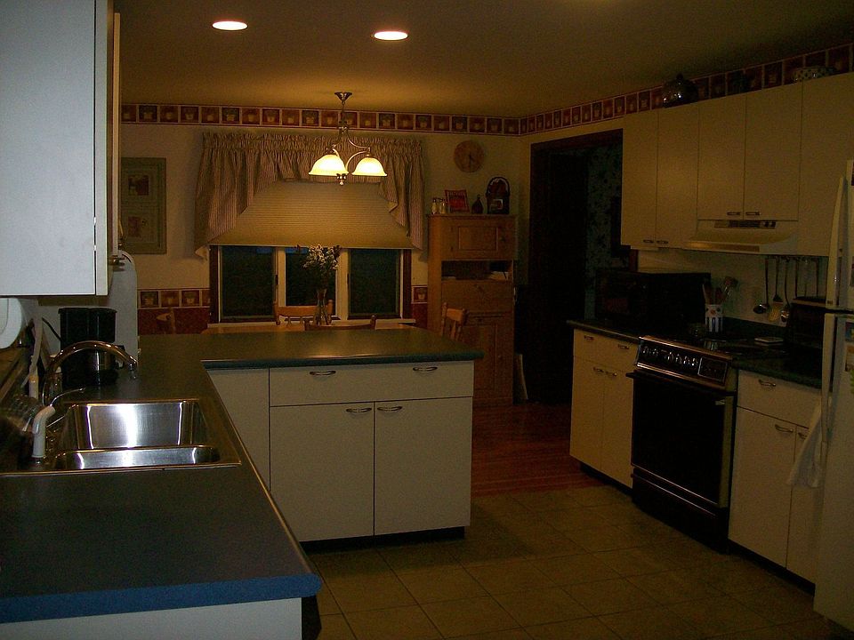 2nd image of 44 Heatherwood Rd