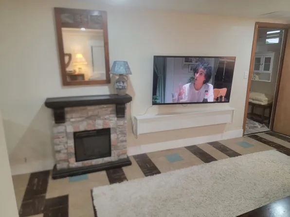 46 Gilbert St, Fairhaven, MA 02719