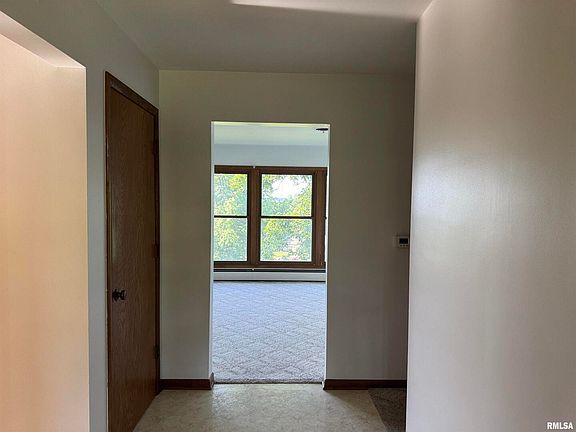 3rd image of 6717 Primrose Ct