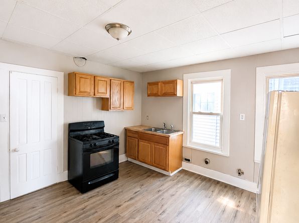 352 4th Ave #1