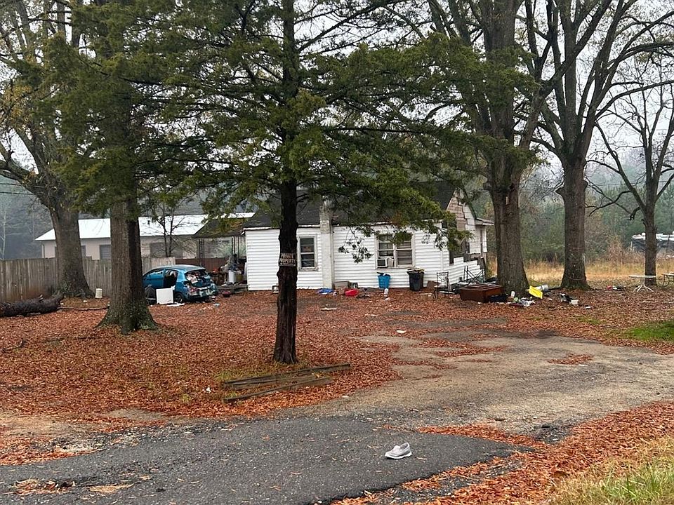 2nd image of 520 Powell St