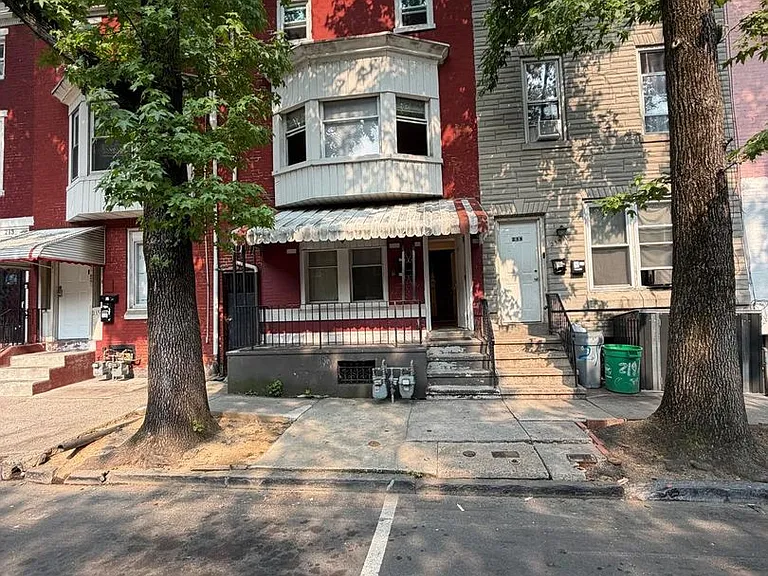 217 S 4th St — Photo 16