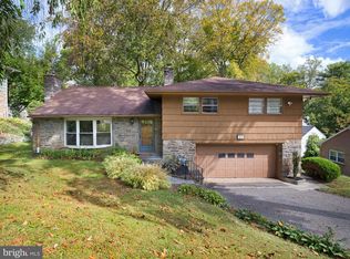 123 Old Forest Rd, Wynnewood, PA 19096