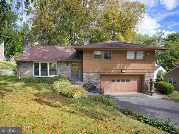 123 Old Forest Rd, Wynnewood, PA 19096