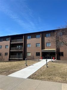 2005 Spring St #U103, Grinnell, IA, 50112