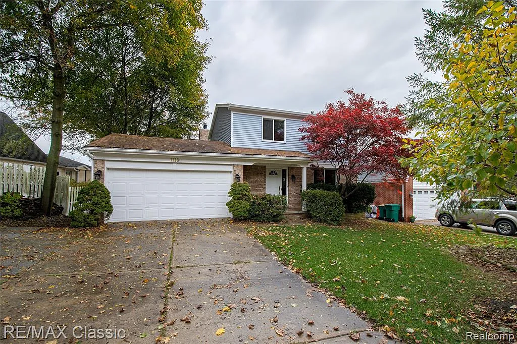 1116 Brighton Lake Rd photo 1