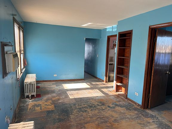 2nd image of 5345 S Lawndale Ave