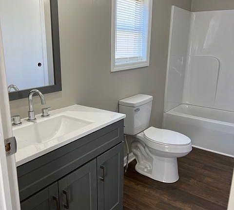 5th image of 5057 SE 109th St