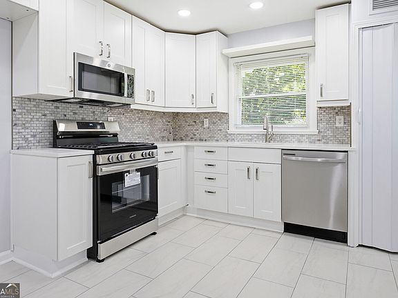 4th image of 2609 Harmony Way