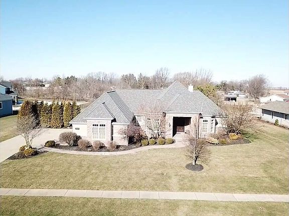 3rd image of 3113 E Alexandrias Dr