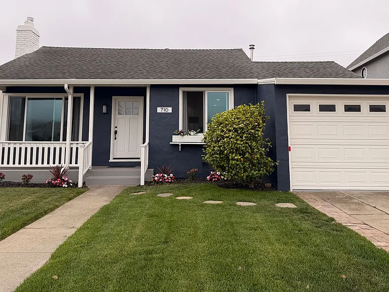 710 W Orange Ave — Photo 2