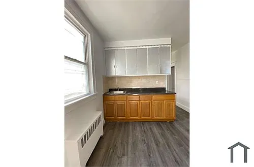 52 William St Photo 1