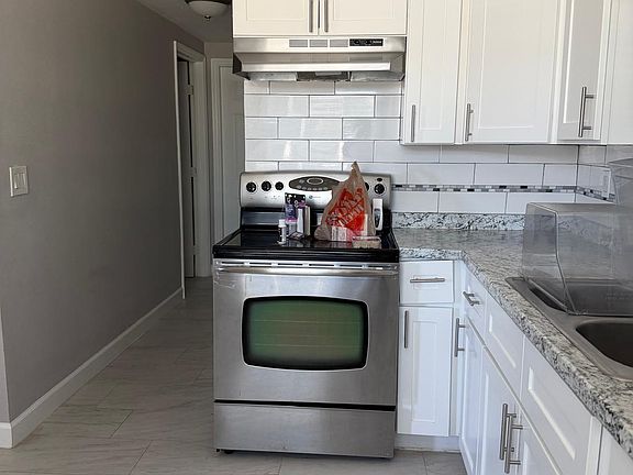 5th image of 155 S New York Ave #B