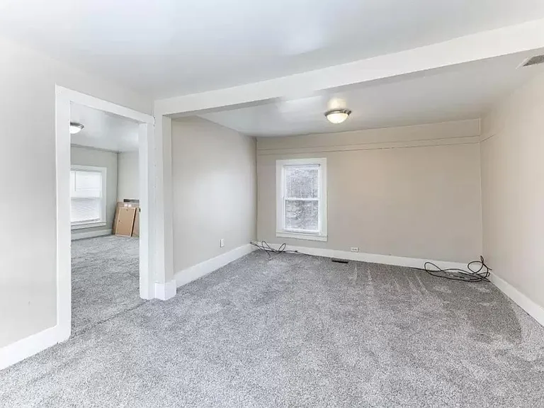 407 Washtenaw Ave — Photo 10