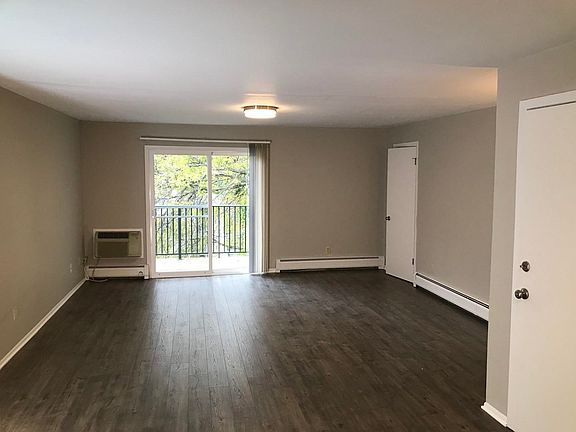 4th image of 4322 Melody Ln APT 212