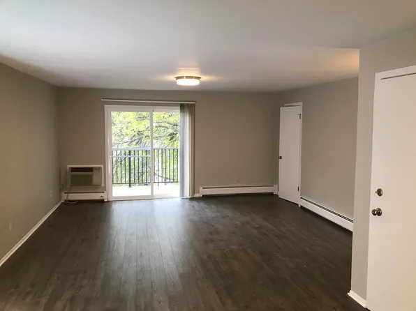 4322 Melody Ln APT 212, Madison, WI 53704