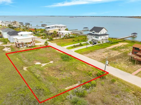 9115 W Bay Rd, Galveston, TX 77554