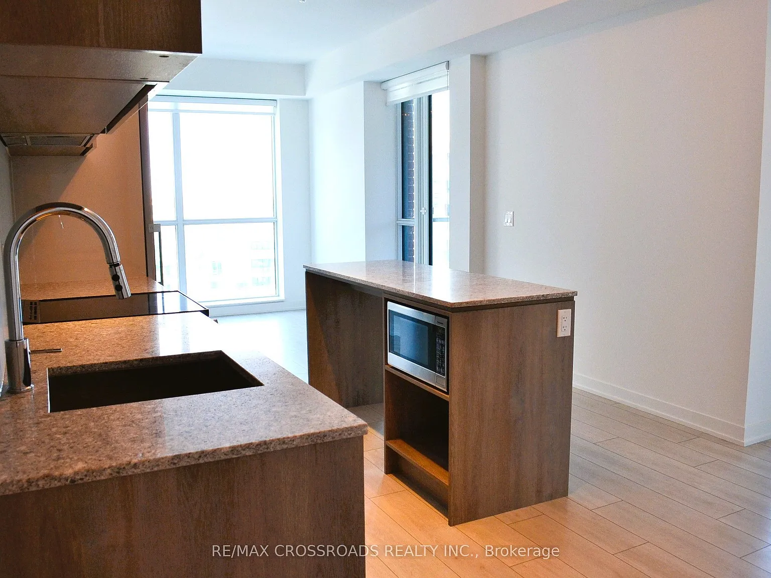 Southside Condos — Photo 2