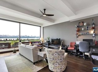 9 Somerset Ln UNIT 104, Edgewater, NJ 07020