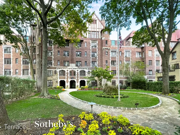 10 Holder Place image 1 of 21