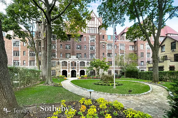 Sold by Terrace Sotheby's International Realty | media 1