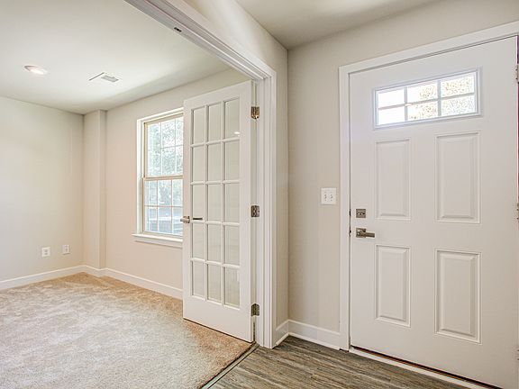 2nd image of 4488 Commons Dr