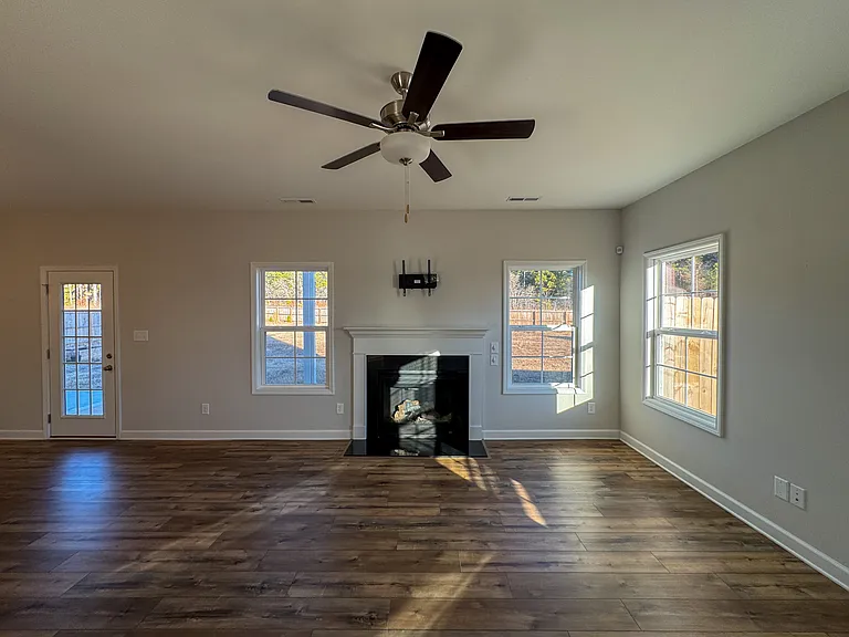 5571 Tall Timbers Dr — Photo 5